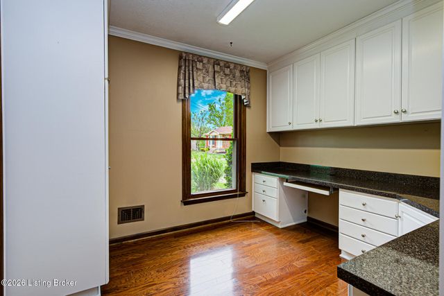 10216 Westwego Pl, Jeffersontown, KY 40299