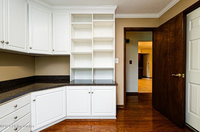 10216 Westwego Pl, Jeffersontown, KY 40299