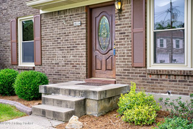 10216 Westwego Pl, Jeffersontown, KY 40299