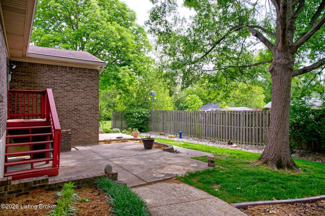 10216 Westwego Pl, Jeffersontown, KY 40299