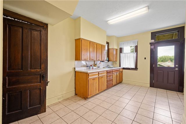 654 Orchard Ave, Bridgeville, PA 15017