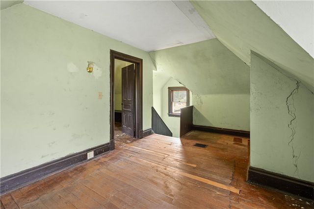 654 Orchard Ave, Bridgeville, PA 15017