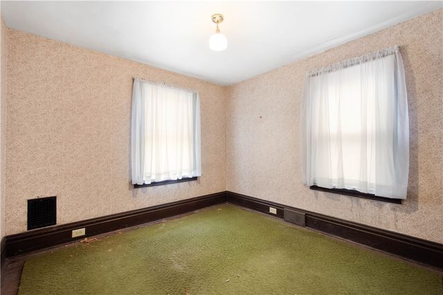654 Orchard Ave, Bridgeville, PA 15017