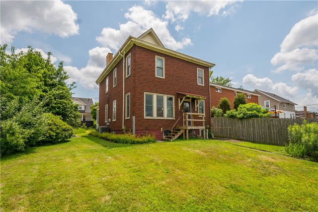 654 Orchard Ave, Bridgeville, PA 15017