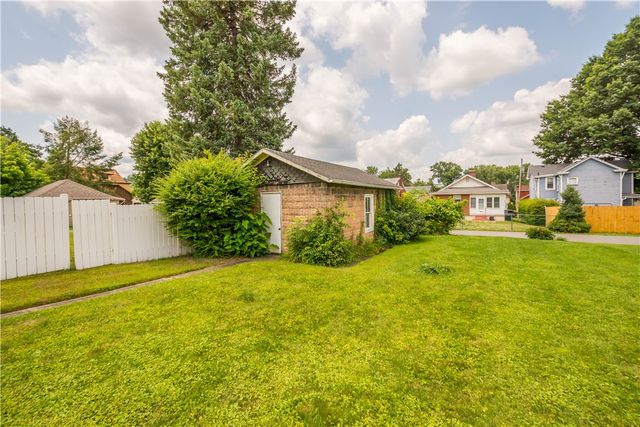 654 Orchard Ave, Bridgeville, PA 15017