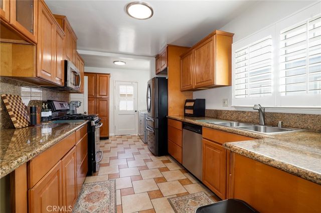 6475 Turnergrove Drive, Lakewood, CA 90713