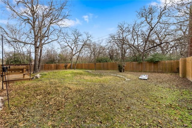 1402 Dominik Drive, College Station, TX 77840