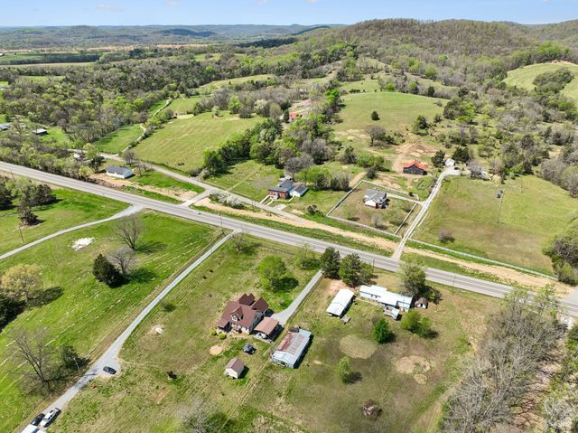 3128 31E Hwy, Bethpage, TN 37022