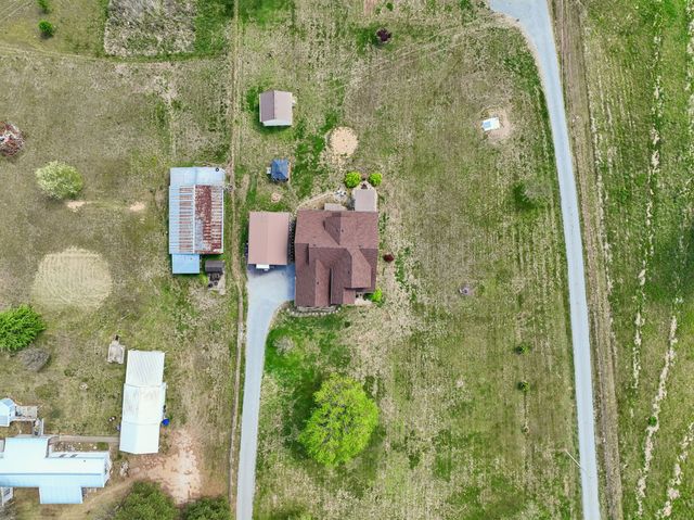 3128 31E Hwy, Bethpage, TN 37022