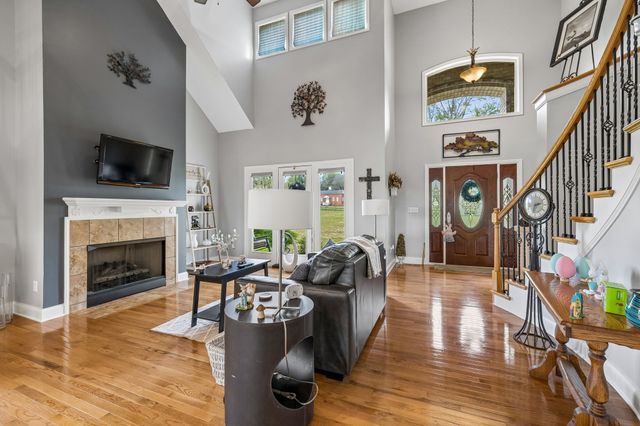 3128 31E Hwy, Bethpage, TN 37022