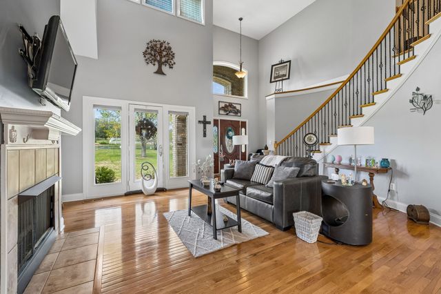 3128 31E Hwy, Bethpage, TN 37022