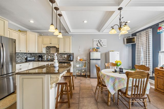 3128 31E Hwy, Bethpage, TN 37022