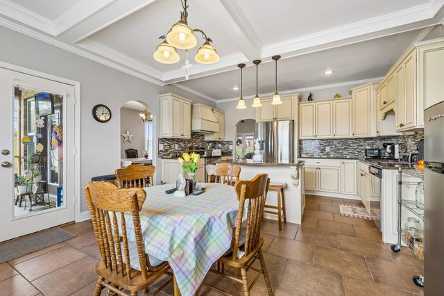 3128 31E Hwy, Bethpage, TN 37022