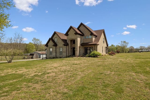 3128 31E Hwy, Bethpage, TN 37022