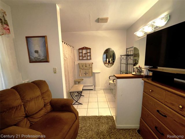 19435 Angling Street, Livonia, MI 48152
