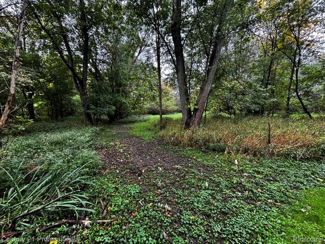 19435 Angling Street, Livonia, MI 48152