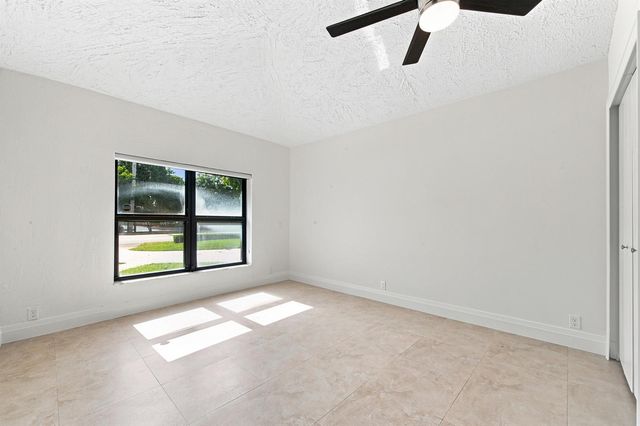 1619 Bayview Drive, Fort Lauderdale, FL 33305