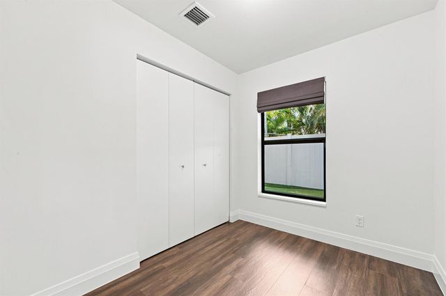 1619 Bayview Drive, Fort Lauderdale, FL 33305