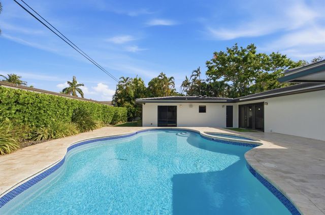 1619 Bayview Drive, Fort Lauderdale, FL 33305
