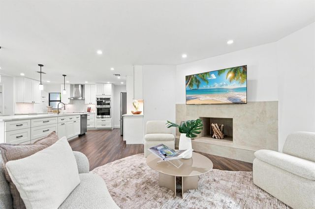 1619 Bayview Drive, Fort Lauderdale, FL 33305