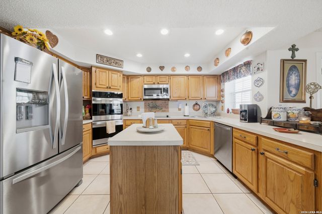 927 Lightstone Dr, San Antonio, TX 78258