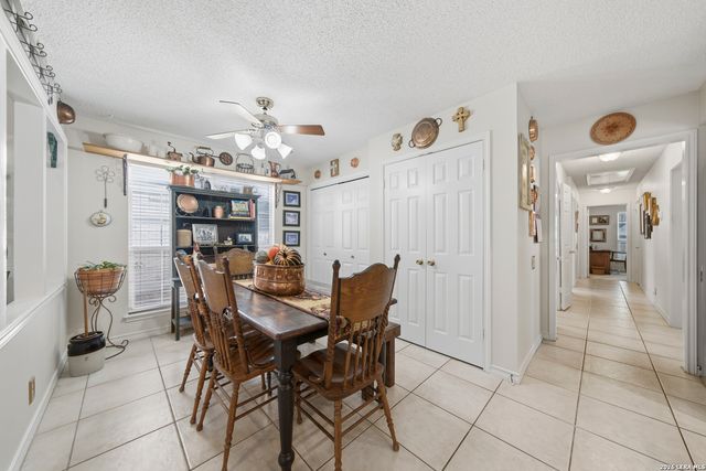 927 Lightstone Dr, San Antonio, TX 78258