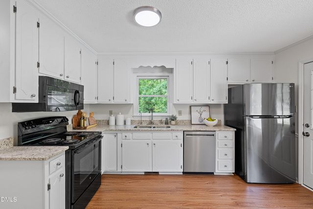 3404 Surry Hill Lane, Apex, NC 27539