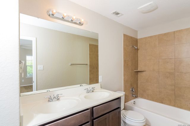 7052 CONROE ML, San Antonio, TX 78253