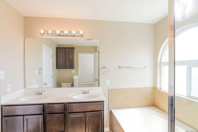 7052 CONROE ML, San Antonio, TX 78253