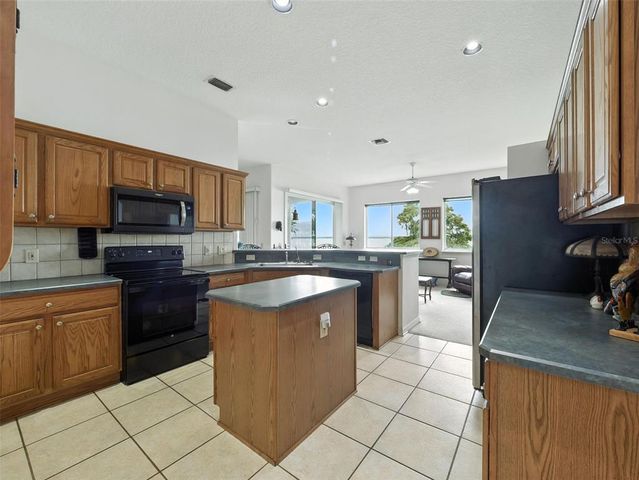 6048 UNA DRIVE, Sanford, FL 32773