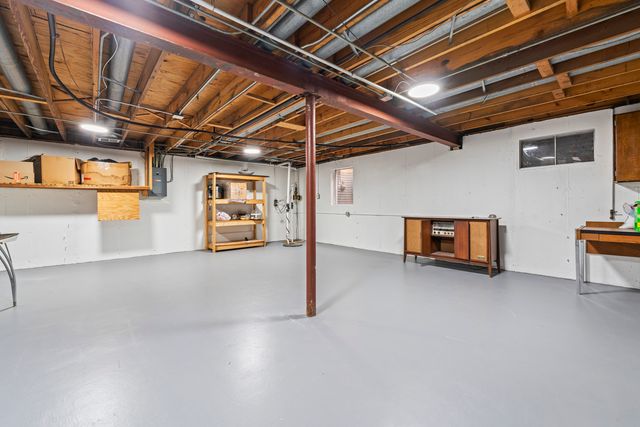 9109 Crescent Court, Oak Lawn, IL 60453