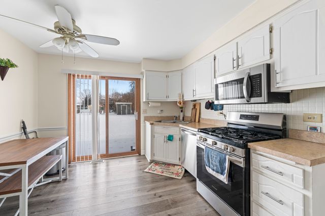 9109 Crescent Court, Oak Lawn, IL 60453