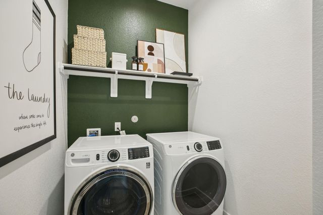 412 Hillview Nature Drive, New Caney, TX 77357