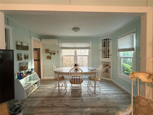 207 N PINE STREET, New Smyrna Beach, FL 32169