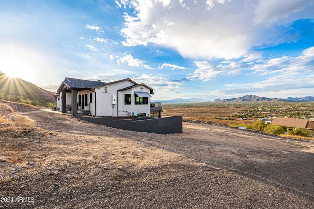 1829 W CLOUD Road, Phoenix, AZ 85086