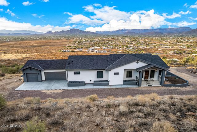 1829 W CLOUD Road, Phoenix, AZ 85086