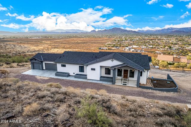 1829 W CLOUD Road, Phoenix, AZ 85086