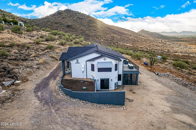 1829 W CLOUD Road, Phoenix, AZ 85086