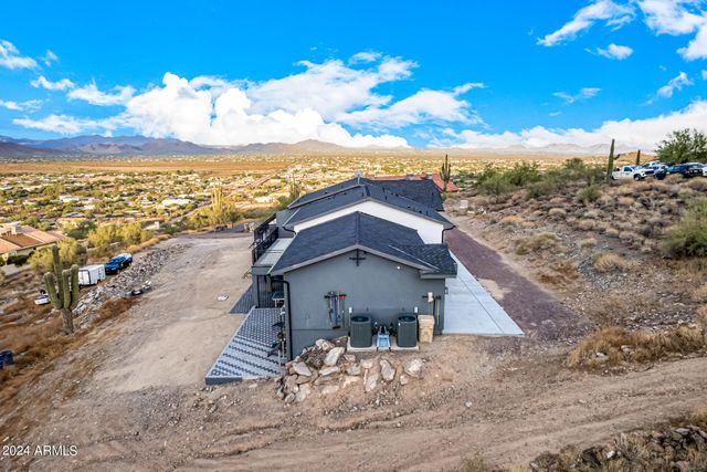 1829 W CLOUD Road, Phoenix, AZ 85086