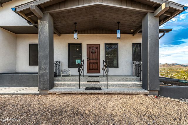 1829 W CLOUD Road, Phoenix, AZ 85086