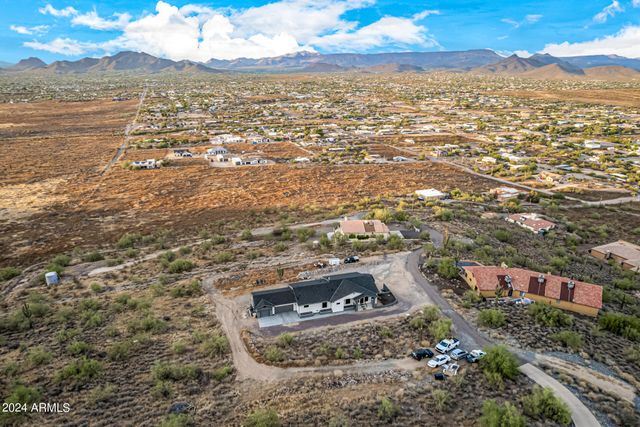 1829 W CLOUD Road, Phoenix, AZ 85086