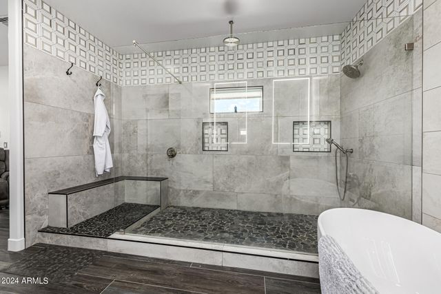 1829 W CLOUD Road, Phoenix, AZ 85086