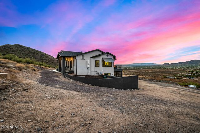1829 W CLOUD Road, Phoenix, AZ 85086
