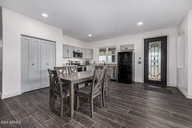 1829 W CLOUD Road, Phoenix, AZ 85086