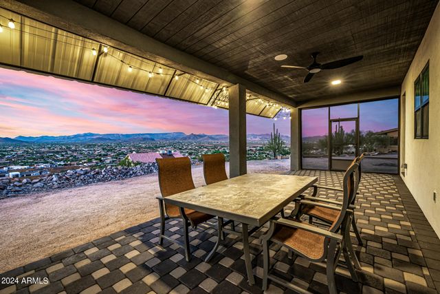 1829 W CLOUD Road, Phoenix, AZ 85086