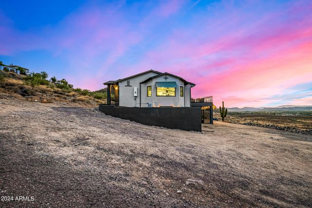 1829 W CLOUD Road, Phoenix, AZ 85086