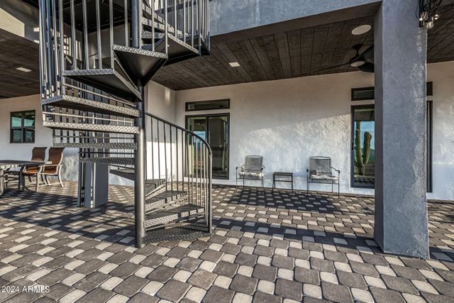 1829 W CLOUD Road, Phoenix, AZ 85086