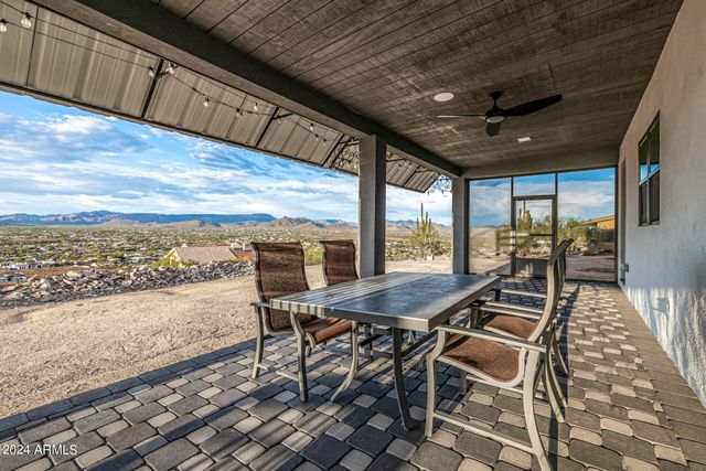1829 W CLOUD Road, Phoenix, AZ 85086
