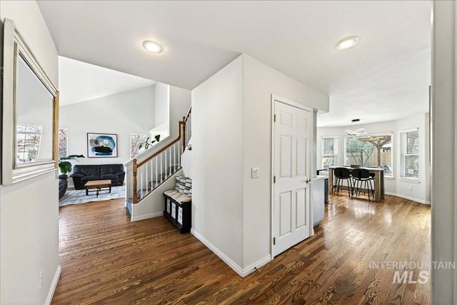 8007 W Scardale Ct, Boise, ID 83704