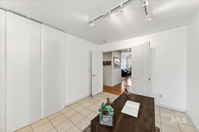 8007 W Scardale Ct, Boise, ID 83704